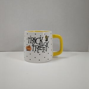 Magenta home Peanuts Halloween coffee mug, white/yellow